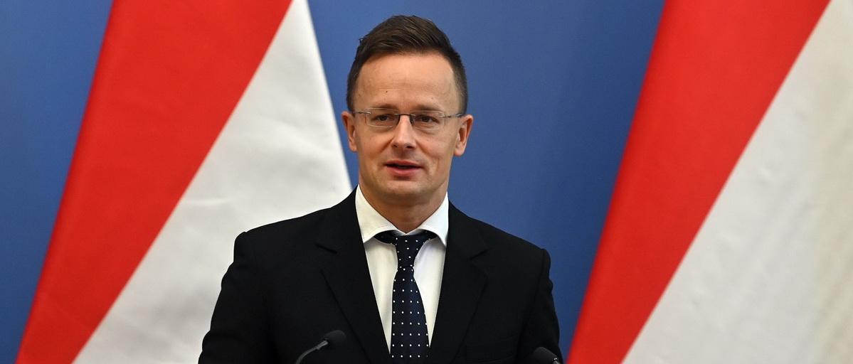 Глава МИД Венгрии: Лидеры ЕС пытаются управлять конфликтом на Украине как в игре Fortnite