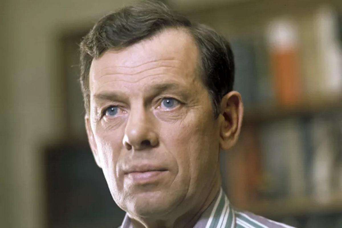 Четыре жены и три дочери. Лагерная любовь и семейные драмы народного артиста Георгия Жжёнова