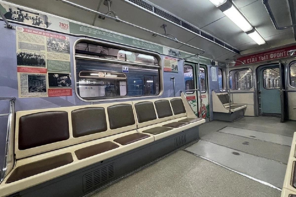 В новосибирском метро открылась новая экспозиция в честь юбилея Победы