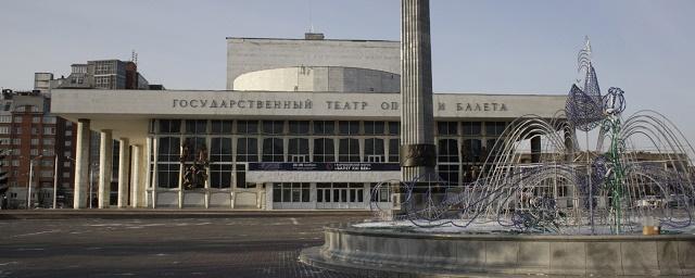 В Красноярске во время спектакля актер снял нижнее белье