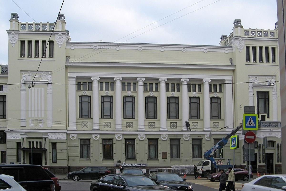 «Ленком Марка Захарова» представляет в Петербурге премьеру «Гамлета» в неожиданной трактовке