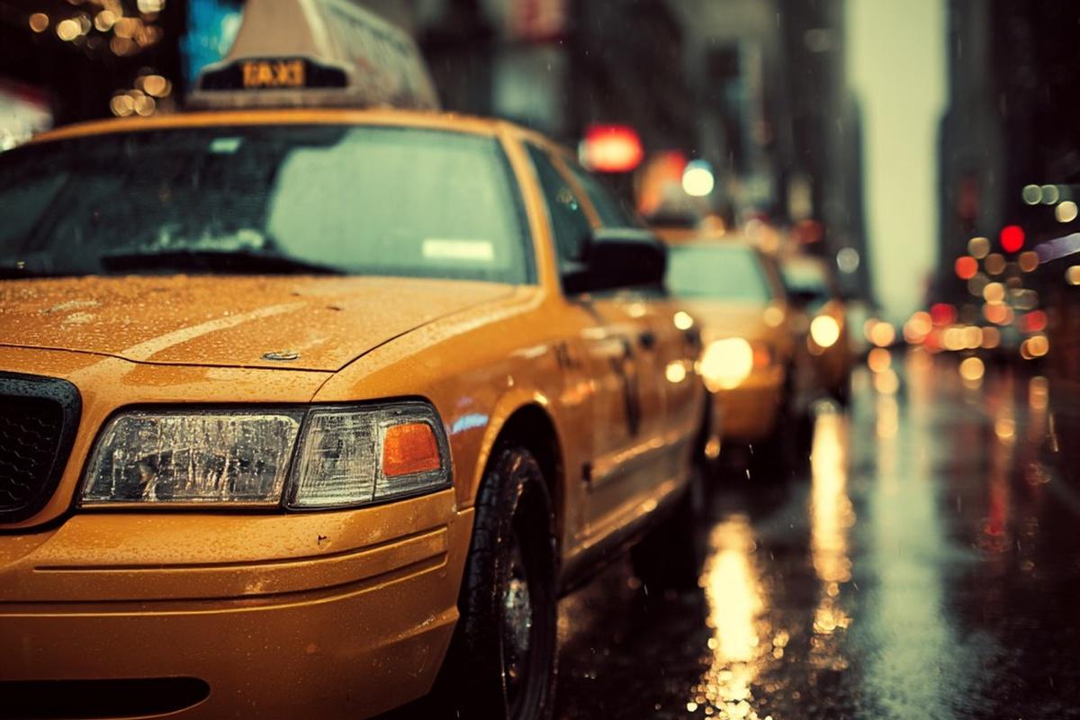 Новый закон о такси: Госдума обязала использовать авто с российскими деталями