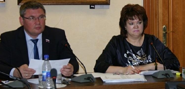 На заседании комитета ЗСО рассмотрели два депутатских запроса