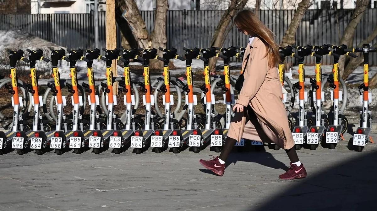 Россияне стали тратить меньше денег на аренду самокатов