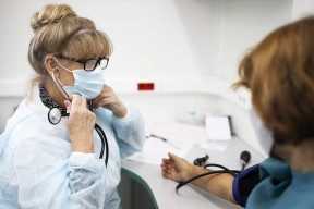 Низкие зарплаты привели к нехватке врачей в Мурманской области