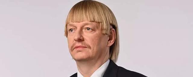 Эстонского депутата Рейна Эплера назвали политиком с самой странной причёской