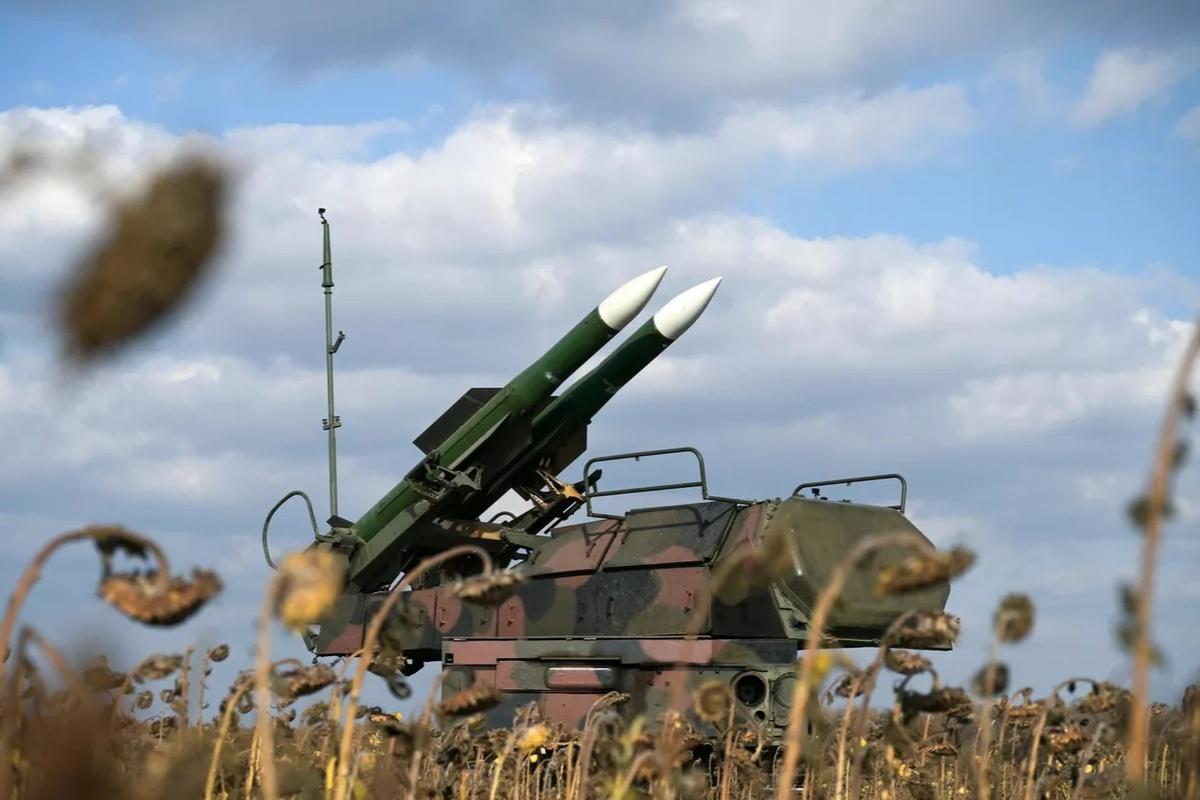 За три часа российские ПВО сбили 31 украинский дрон над регионами России