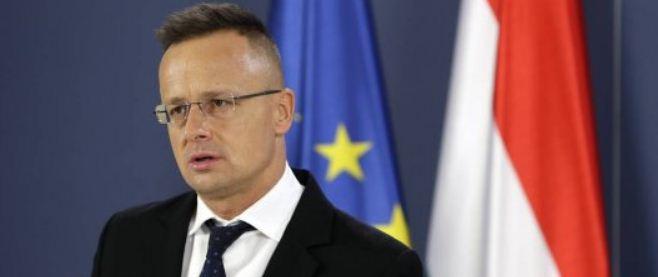 Глава МИД Венгрии Сийярто: ЕС решил расторгнуть соглашение с РФ об упрощенном визовом режиме