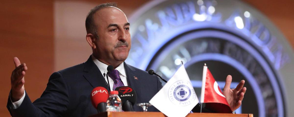Глава турецкого МИД пригрозил возобновить военную операцию в Сирии