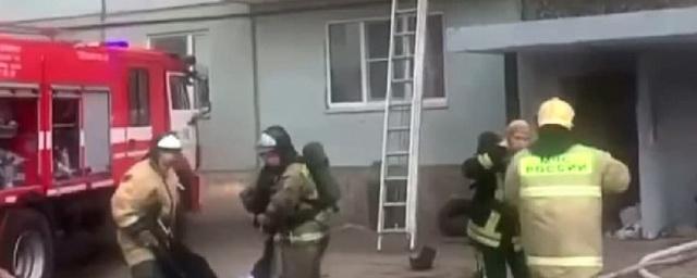 В Красноярске при пожаре в девятиэтажном жилом доме погиб человек