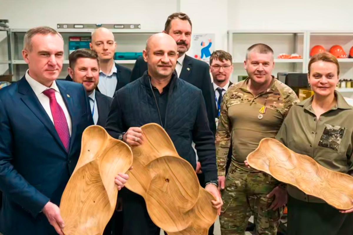 Руслан Кухарук: Первые выпускники программы «СВОй курс начинающего предппринимателя» в Югре получили сертификаты