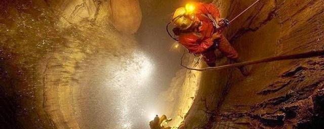 Ученые исследуют пещеру, которая может оказаться самой глубокой в мире