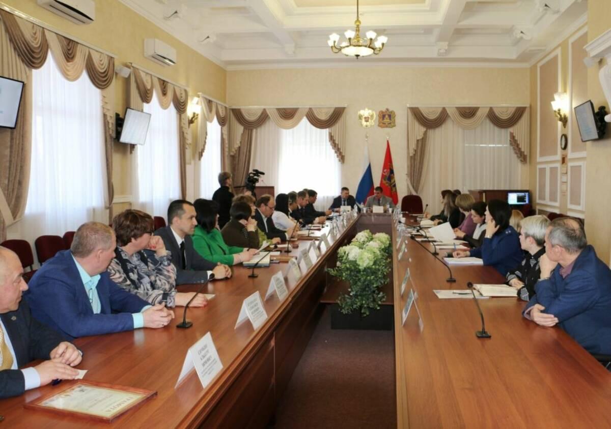 В Брянской области свыше 82 тысяч жителей занимаются волонтёрской деятельностью