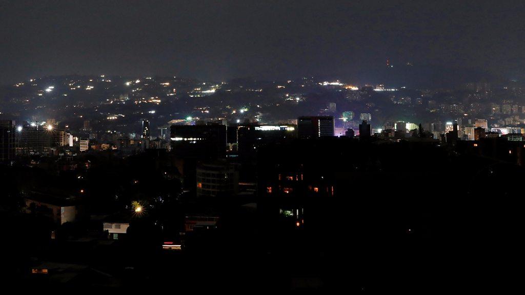По всей Венесуэле прошли массовые отключения света
