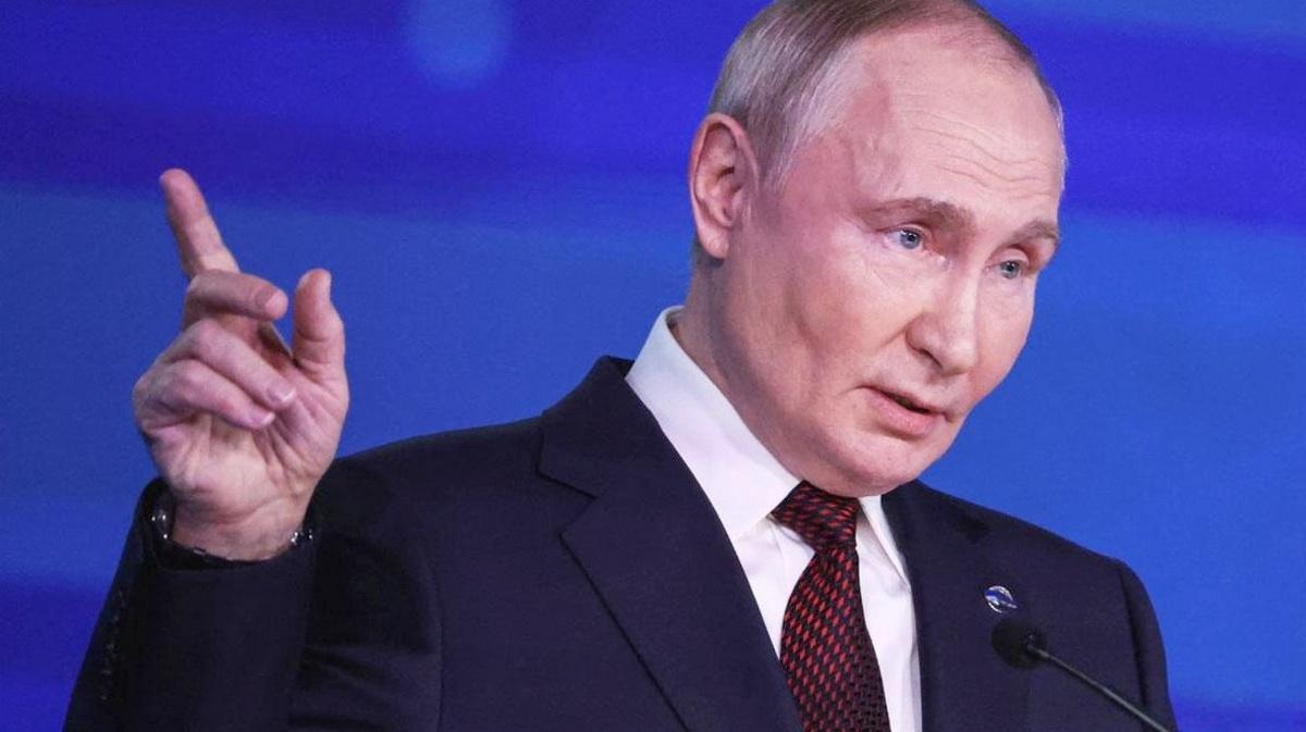 «Думать нужно было Бушу». Кому прилетало от Путина как мастера ярких высказываний?