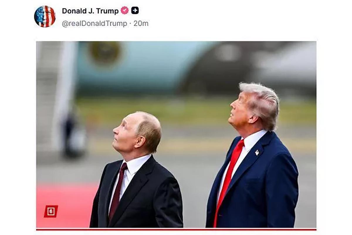 Трамп после разговора с лидерами ЕС разместил сделанное на Аляске фото с Путиным