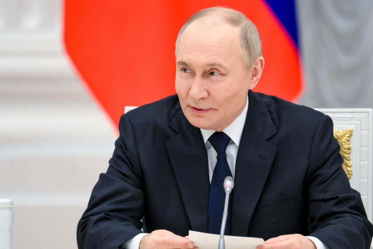 Владимир Путин назвал медиков в зоне СВО настоящими героями