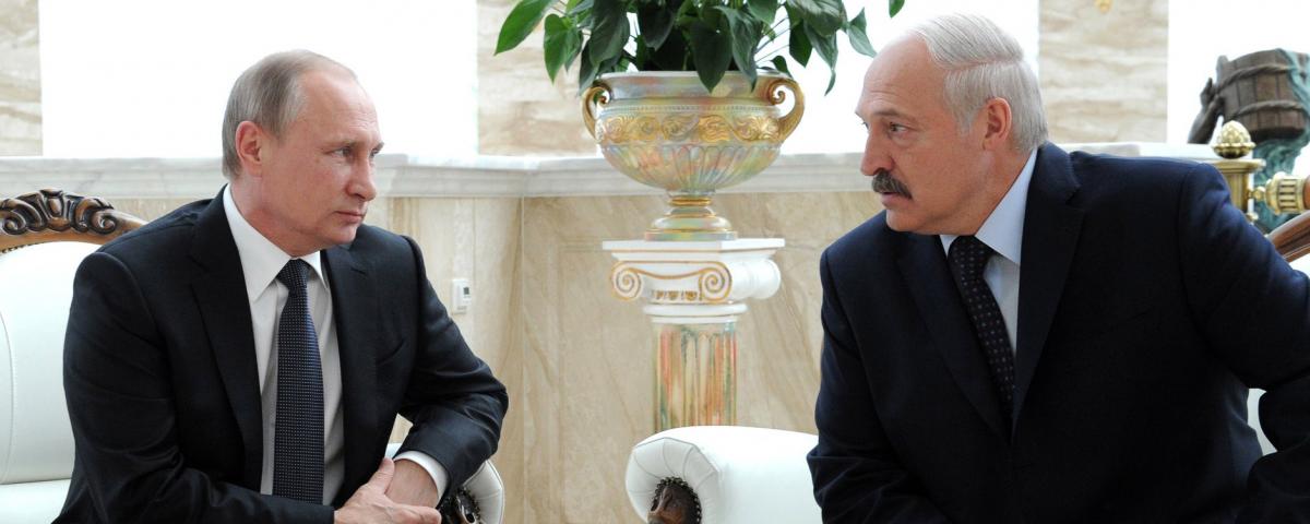 СМИ: Лукашенко отказался от поездки в Польшу из-за Путина