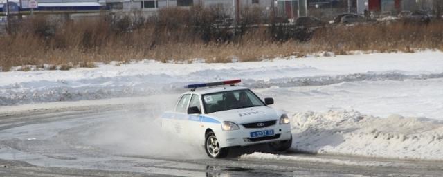 В Тюмени прошли соревнования силовиков на служебных авто