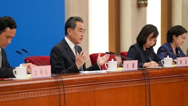 Китай назвал необоснованными иски о компенсациях из-за COVID-19