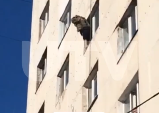 В Уфе мужчина решил спуститься с 8 этажа на двухметровой цепочка