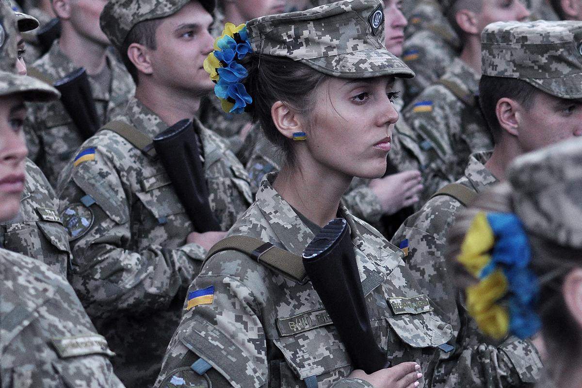 «Превратились в животных». Жанна д'Арк или мать-душегуб? Кто они - боевички ВСУ?