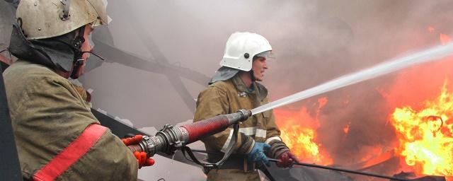 В Лесосибирске при пожаре в частном доме погибли два человека