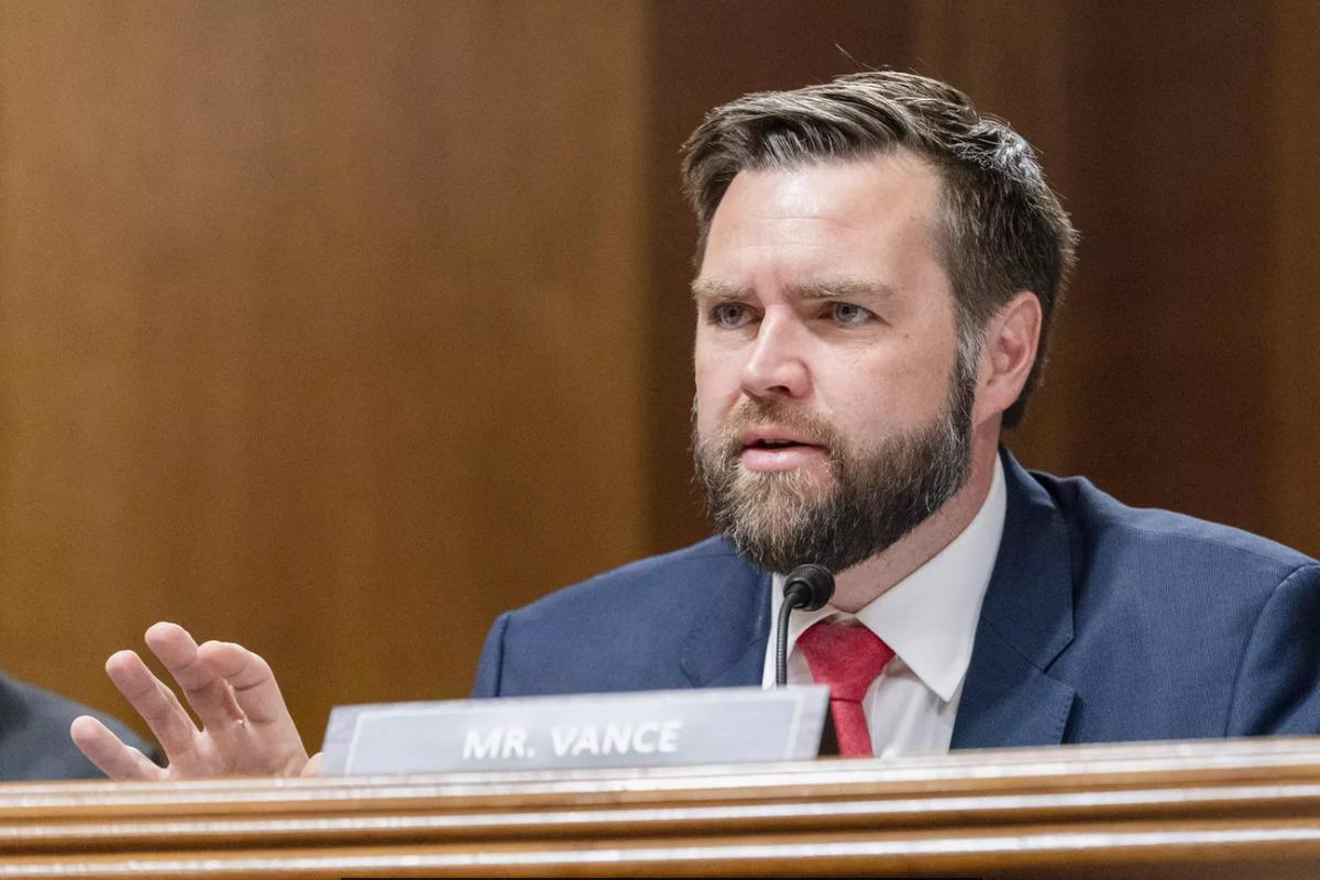 Трамп видит Джей Ди Вэнса будущим кандидатом в президенты США