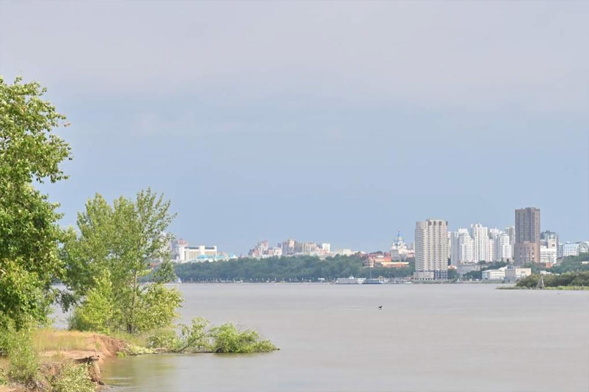 Амур сбавил напор у Хабаровска, но дачников на островах уже спасают: вода зашла на 269 участков