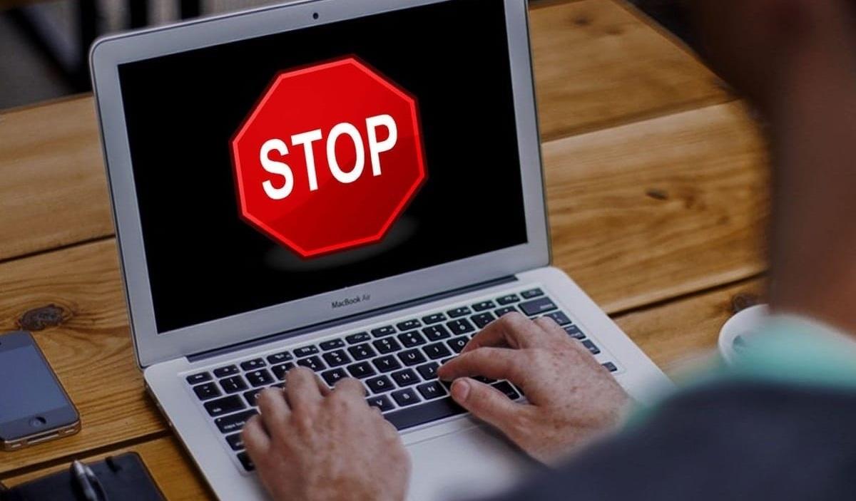 Роскомнадзор получил право самостоятельно блокировать «зеркала» запрещенных сайтов