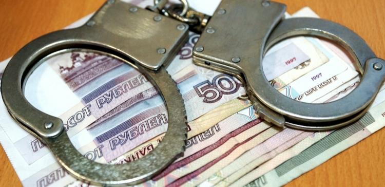 В Казани вооруженный мужчина похитил из Татсоцбанка около 2 млн рублей