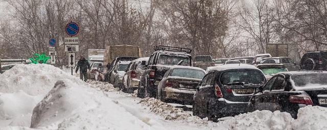 Мэрия Новосибирска предложила временно отказаться от личного транспорта