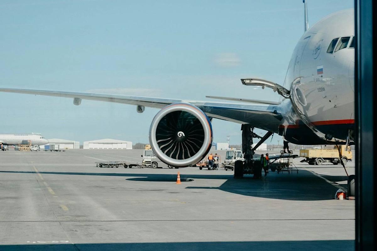 На рейсе из Минеральных Вод в Сочи сработала система предупреждения о столкновении