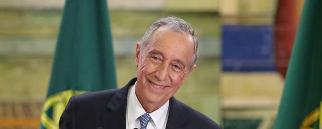 Президент Португалии лидирует на выборах после обработки 55% протоколов