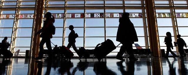 В аэропортах Москвы из-за непогоды задержали более 25 рейсов