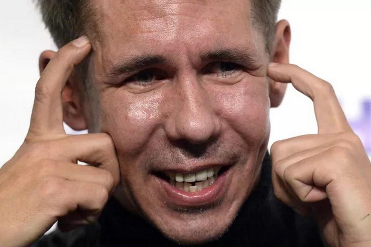 Доставщик еды Алексей Панин* докатился до самого дна. Как сгорела одинокая звезда