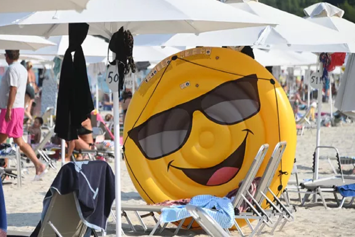 Порядка 400 тысяч туристов перенаправились в Крым вместо отдыха на Кубани