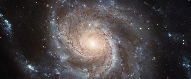 Ученые обнаружили и изучили новую галактику в дальней части Вселенной