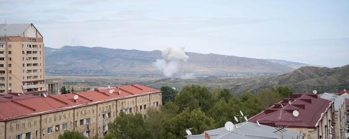 При содействии российских миротворцев в Карабахе объявили прекращение огня