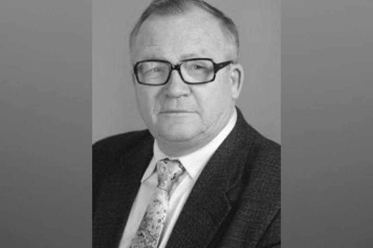 Скончался экс-декан филфака Воронежского госуниверситета Виктор Акаткин