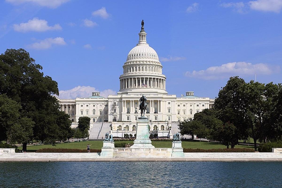 Сенатор США пообещал «кувалду» антироссийских санкций и рекордные военные поставки Киеву