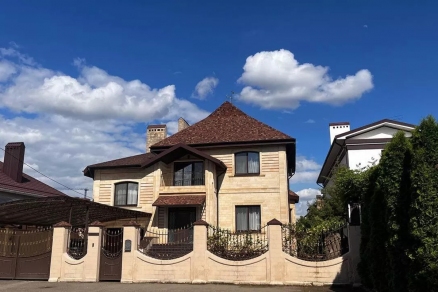 Дома в Подмосковье и миллионы наличными: ГП раскрыла активы генерала Кузнецова