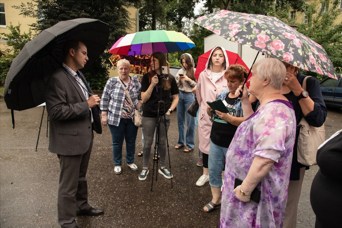 В Ивантеевке в г.о. Пушкинский провели встречу с жильцами расселяемых домов