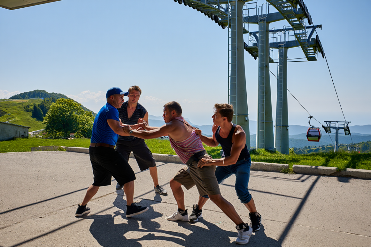 Туристы из Тюмени и Кемерово наказаны арестом за драку в Красной Поляне