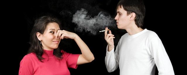 Ученые: Курящие будущие отцы угрожают своим детям пороком сердца