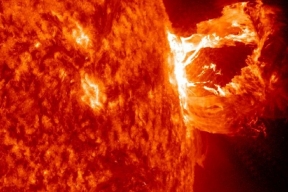 Astrophysicists reassured that solar flares do not threaten the Earth