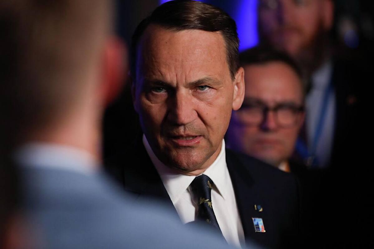 «Путин разбудил гиганта»: Сикорский заявил о резком увеличении расходов НАТО на оборону из-за России