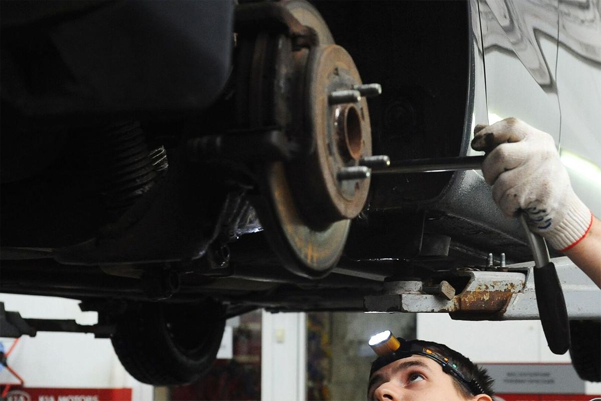 В автосервисе призвали отказаться дилерского обслуживания даже новых авто