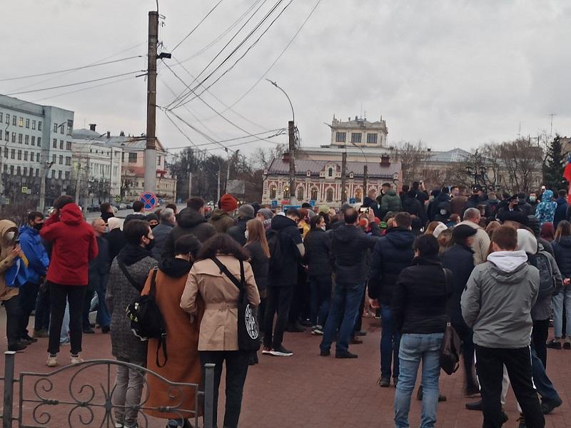 На несанкционированном митинге в Иванове прошли задержания активистов