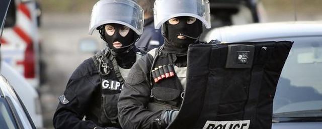 В Париже задержали вооруженного бензопилой полуголого «россиянина»